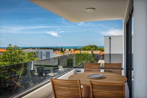 View (from property/room), Balcony/Terrace, Sea view