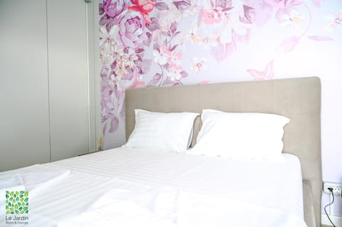 Le Jardin Glamping Resort in Serbia