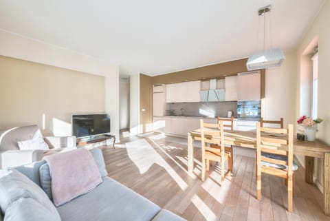 Kitchen or kitchenette, Living room, Seating area