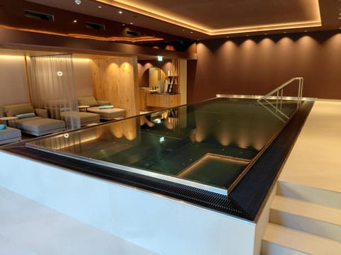 Spa and wellness centre/facilities, Swimming pool