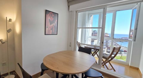 View (from property/room), Balcony/Terrace, Dining area, Sea view