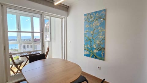 View (from property/room), Balcony/Terrace, Dining area, Sea view