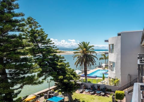 Property building, Nearby landmark, Spring, Day, Natural landscape, Garden, View (from property/room), Beach, Garden view, Lake view, Mountain view, Pool view, Sea view, Swimming pool, sunbed