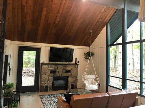 TV and multimedia, Living room, Evening entertainment, fireplace