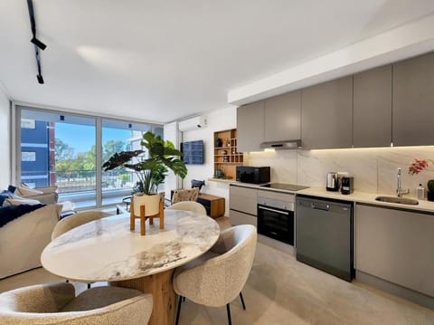 Kitchen or kitchenette, Living room, Seating area