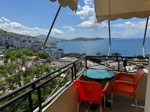 View (from property/room), Balcony/Terrace, City view, Sea view