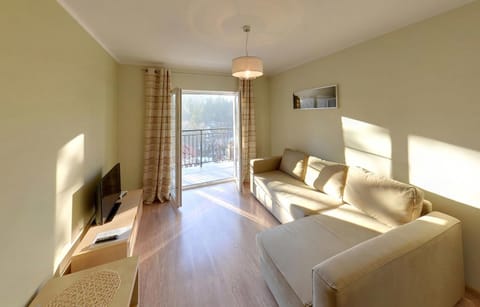 Day, Living room