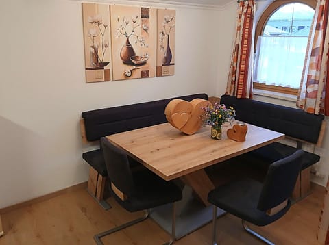 Apart Zirbenherz Apartment in Uderns