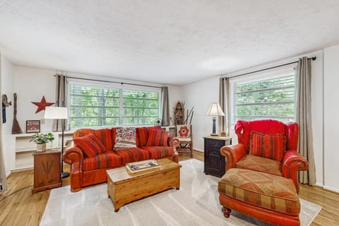 Lake Chatuge Cottage House in Chatuge Lake