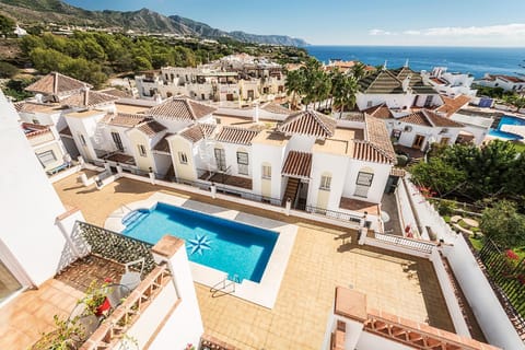 Off site, Bird's eye view, City view, Pool view, Street view