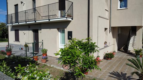 Property building, Garden, View (from property/room)