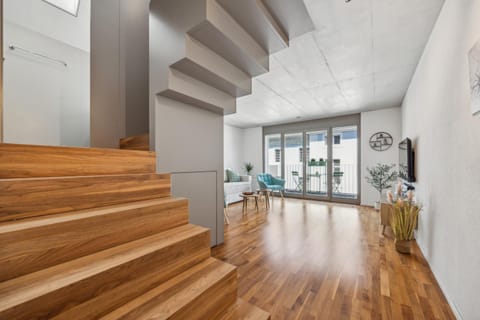 TV and multimedia, Balcony/Terrace, Living room