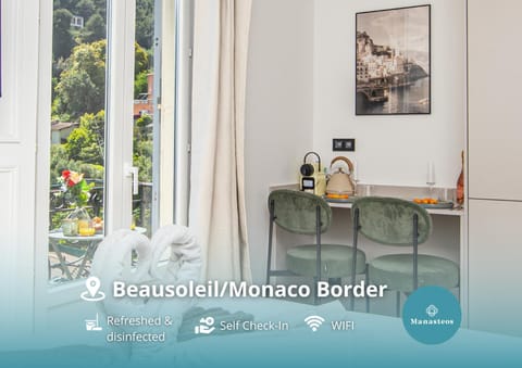 Bed, Balcony/Terrace, Dining area, air conditioner