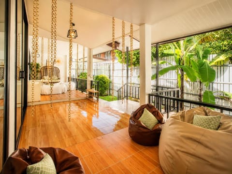 Patio, Garden, Balcony/Terrace, Living room, Seating area, Garden view