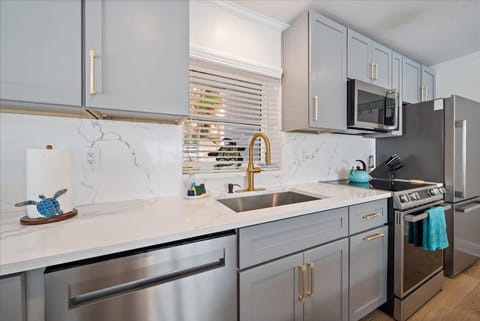 SiestaKeyVillageheated pool Apartment in Siesta Beach