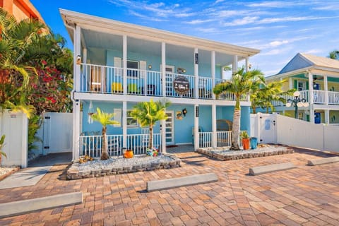 Siesta Key Village Heated pool Apartment in Siesta Beach