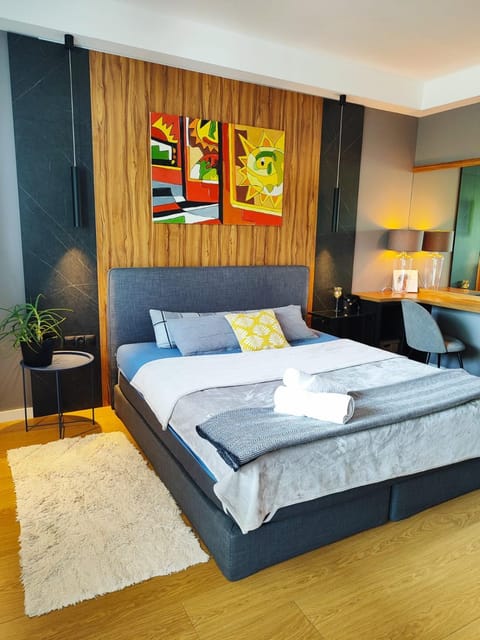 Bed, Photo of the whole room