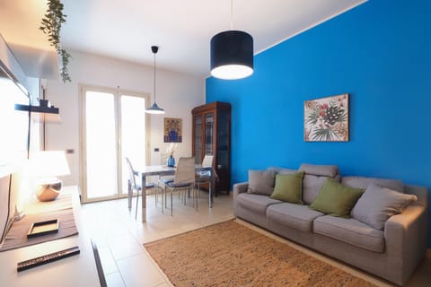 TV and multimedia, Living room, Dining area
