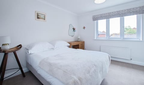 Catalina19 Guest home share Vacation rental in Poole