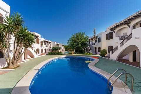 Property building, Activities, Children play ground, Golfcourse, Minigolf, Snorkeling, Beach, Windsurfing, Canoeing, Diving, Kids's club, Pool view, Swimming pool, washing machine
