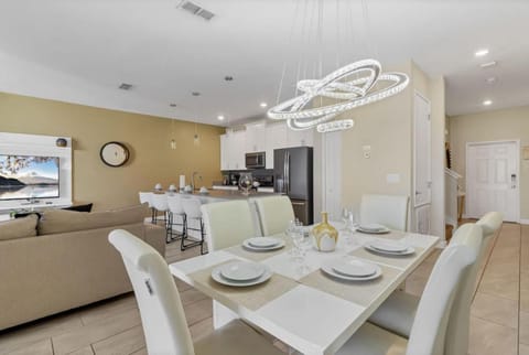 Amazing 4BDR with pool near Disney - 4914 House in Kissimmee