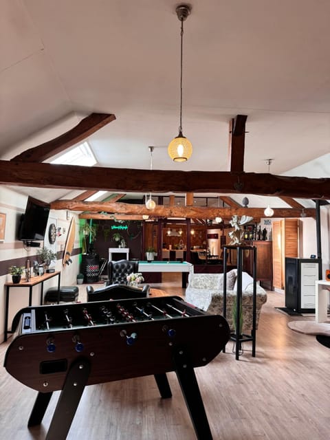 Communal lounge/ TV room, Billiard, Evening entertainment