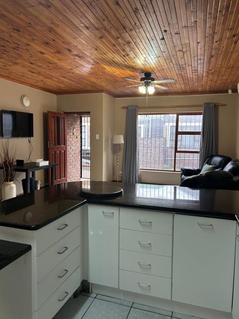 TV and multimedia, Kitchen or kitchenette