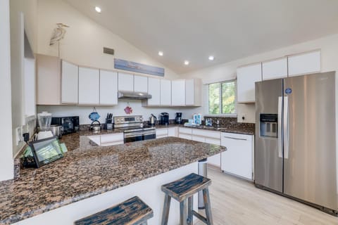 Private Pool - Fern Cottage by SeaBreeze Vacation House in Anna Maria Island