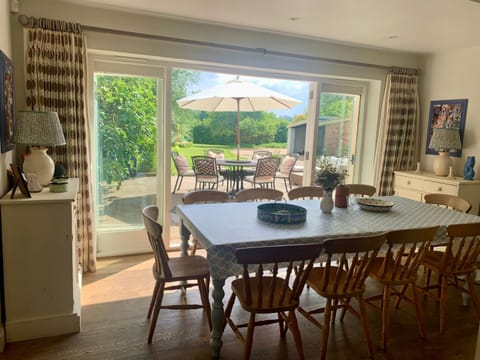Patio, Dining area