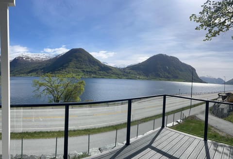 View (from property/room), Lake view, Mountain view