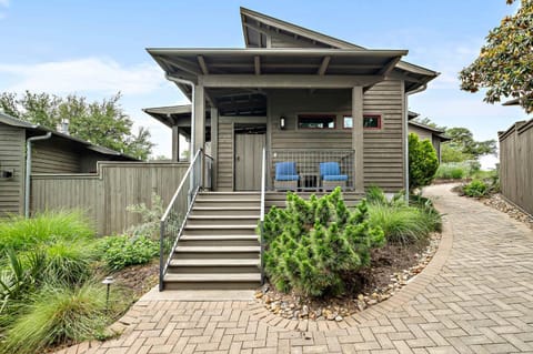 Property building, Day, Garden, Garden view