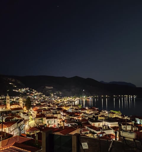 Mountain view, Sea view