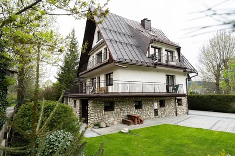 Property building, Garden, Balcony/Terrace, Garden view