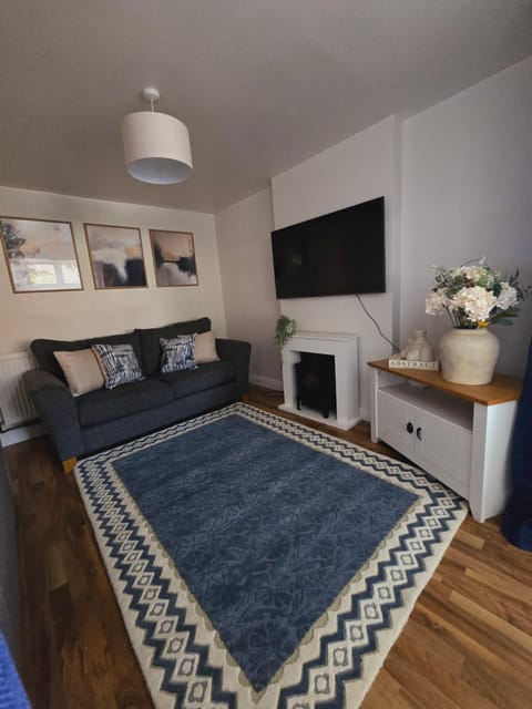 Communal lounge/ TV room, Living room