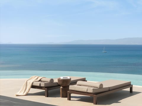 Sea view, Swimming pool, sunbed