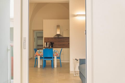 Communal lounge/ TV room, Facade/entrance, Day, TV and multimedia, Kitchen or kitchenette, Living room, Pets, Pets, Pets, pet friendly, pet friendly, kitchen