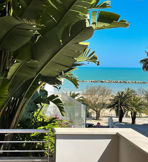 View (from property/room), Balcony/Terrace, Sea view