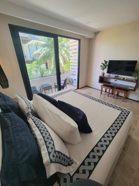 Bed, Living room, Photo of the whole room, Bedroom