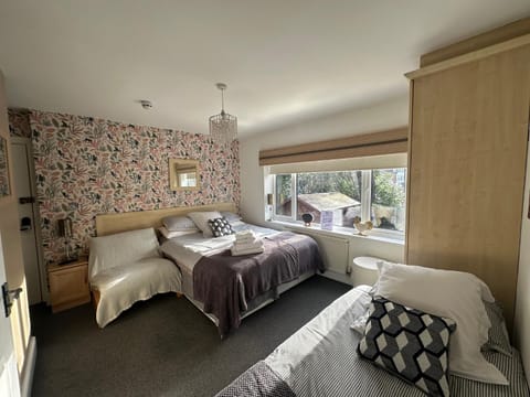 Station Approach B&B Boutique Stays Bed and Breakfast in Shirley