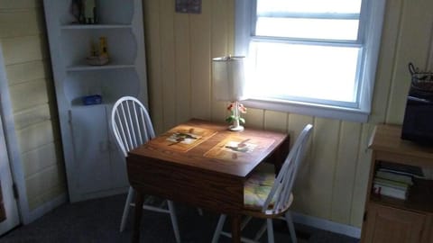 Pet Friendly Cottage walk to beach! House in Rehoboth Beach