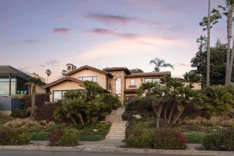 Oceanfront Luxury Home Sunset Views House in Sunset Cliffs