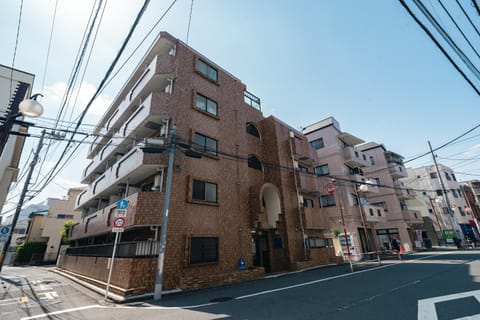 Property building, Day