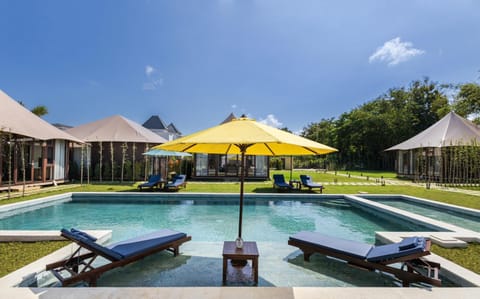 Swimming pool, Swimming pool