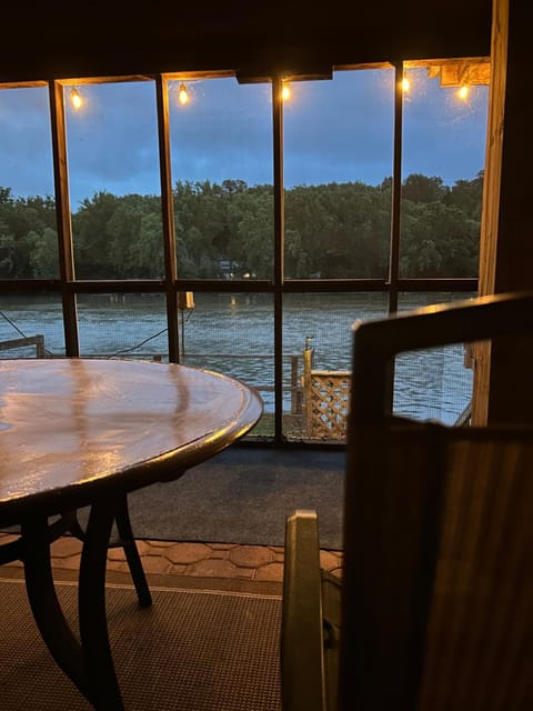 Rivers Edge - On the River, Breathtaking views! House in Front Royal