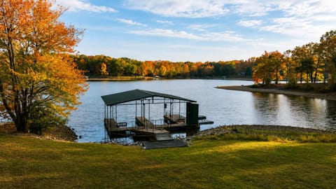 Day, Natural landscape, Lake view