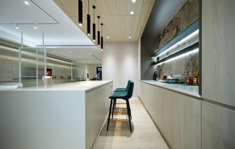 Communal lounge/ TV room, minibar