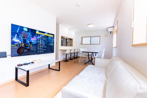 TV and multimedia, Living room, Dining area