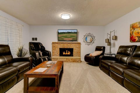 TV and multimedia, Living room, Seating area