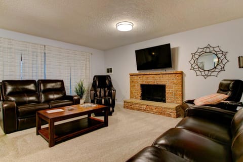 TV and multimedia, Living room, Seating area