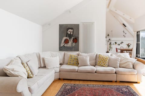 Stunning new 4 bed Penzance town Loft with parking House in Penzance